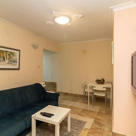 Charming Artistic Central Apartment София Экстерьер фото